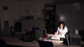 JUR-900 [中文字幕] 一线天 入口甜 深入紧 严肃古板老师的校内露出性爱 沖宮那美